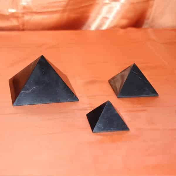 Pyramides de shungite | Arkanova