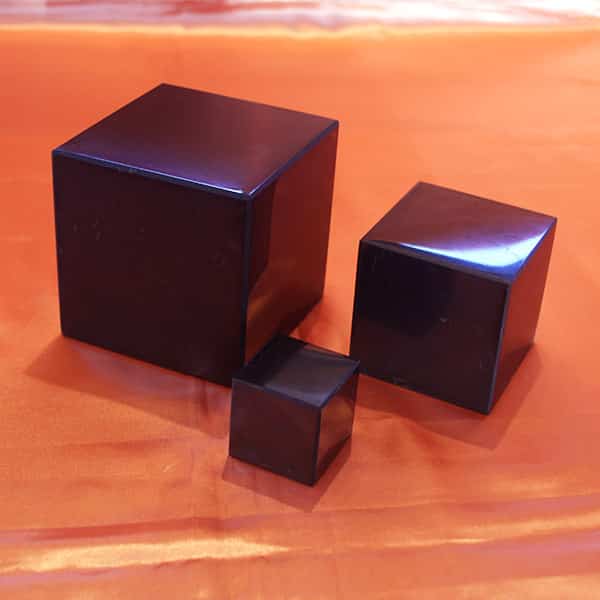 Shungite cubes polis de 4, 7 et 10 cm | Arkanova